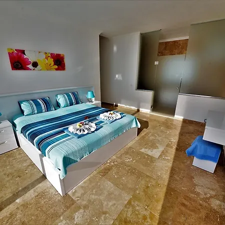 Siri Villa *